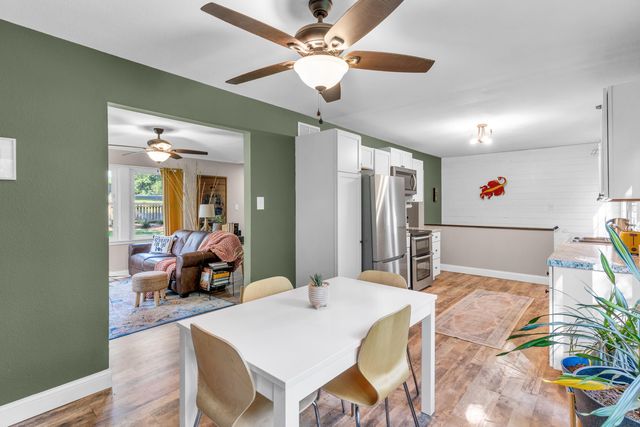 2702 LYNNWOOD DR, Columbia, MO 65203