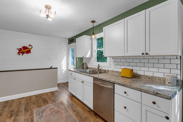 2702 LYNNWOOD DR, Columbia, MO 65203