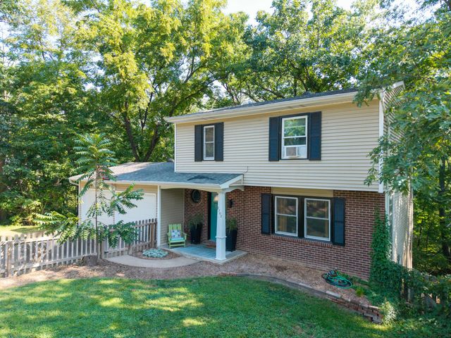 2702 LYNNWOOD DR, Columbia, MO 65203
