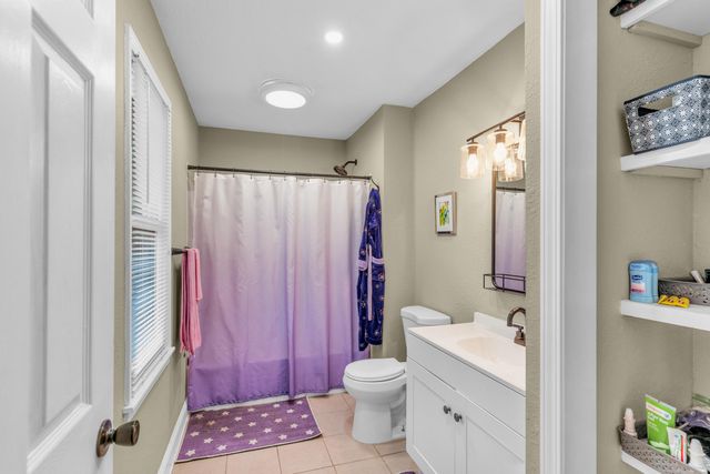 2702 LYNNWOOD DR, Columbia, MO 65203