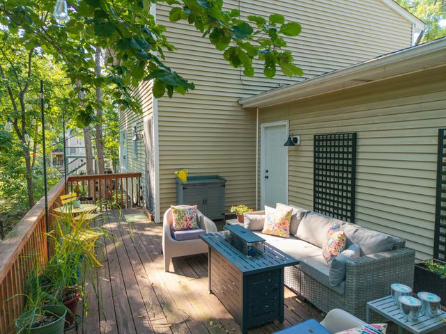 2702 LYNNWOOD DR, Columbia, MO 65203