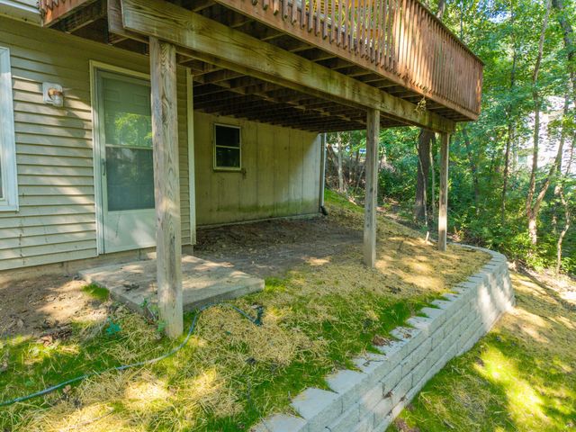 2702 LYNNWOOD DR, Columbia, MO 65203