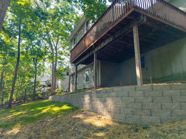 2702 LYNNWOOD DR, Columbia, MO 65203
