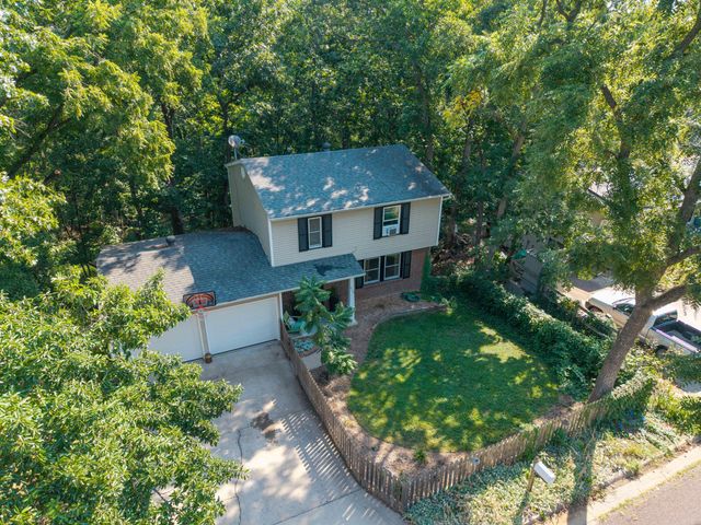 2702 LYNNWOOD DR, Columbia, MO 65203