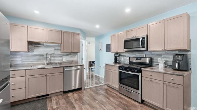 1524 Urban Avenue, Auburn, IN 46706
