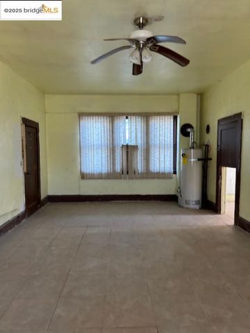 1700 84Th Ave, Oakland, CA 94621