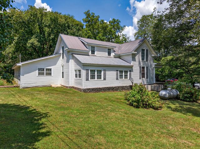 54 Warden Rd, Fayetteville, TN 37334