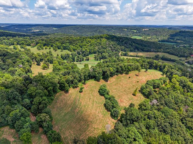 54 Warden Rd, Fayetteville, TN 37334