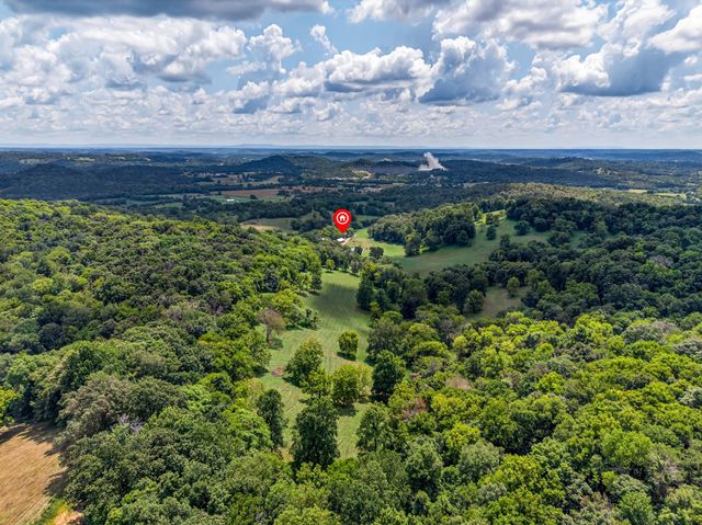 54 Warden Rd, Fayetteville, TN 37334