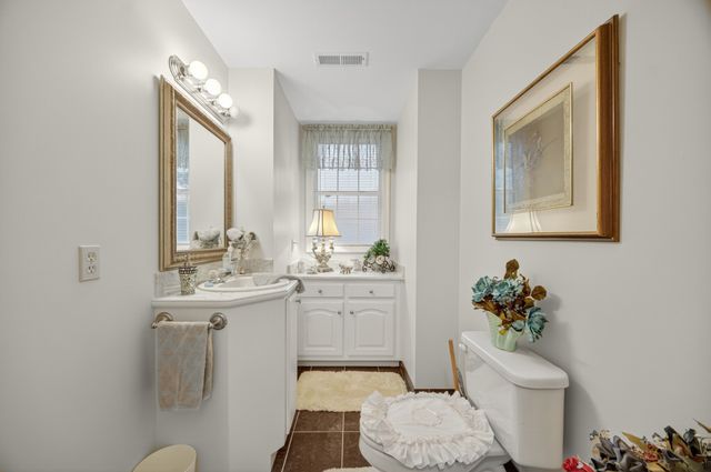 54 Warden Rd, Fayetteville, TN 37334