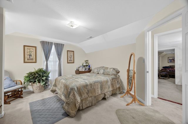 54 Warden Rd, Fayetteville, TN 37334