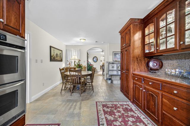 54 Warden Rd, Fayetteville, TN 37334