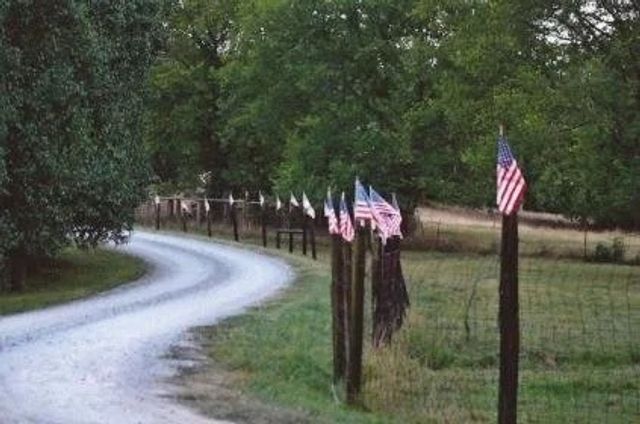 54 Warden Rd, Fayetteville, TN 37334