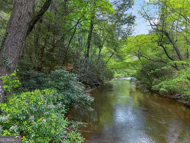 315 Fightingtown Drive, Blue Ridge, GA 30513
