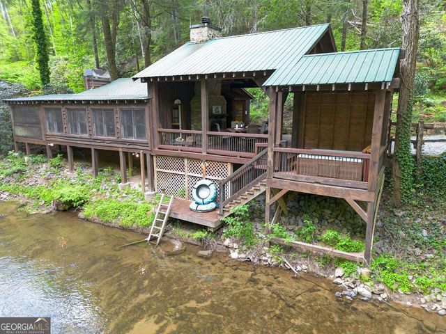 315 Fightingtown Drive, Blue Ridge, GA 30513