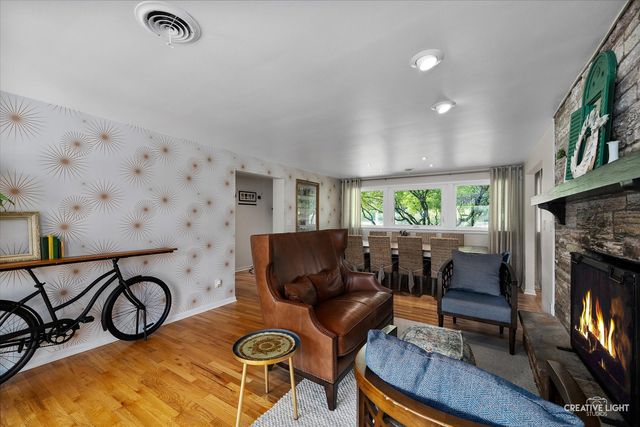 2300 Kaneville Road, Geneva, IL 60134