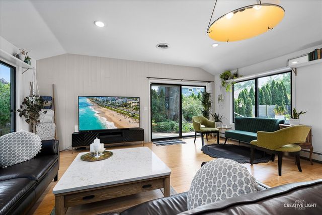 2300 Kaneville Road, Geneva, IL 60134