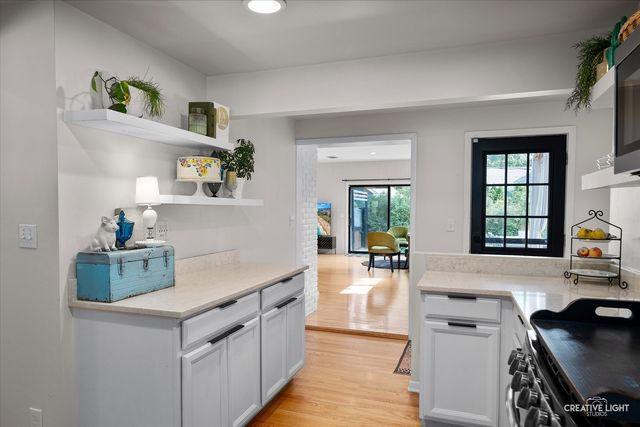 2300 Kaneville Road, Geneva, IL 60134