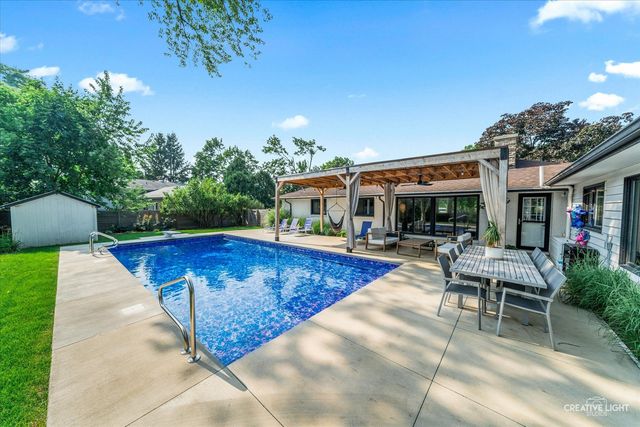 2300 Kaneville Road, Geneva, IL 60134