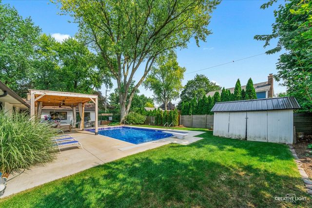 2300 Kaneville Road, Geneva, IL 60134