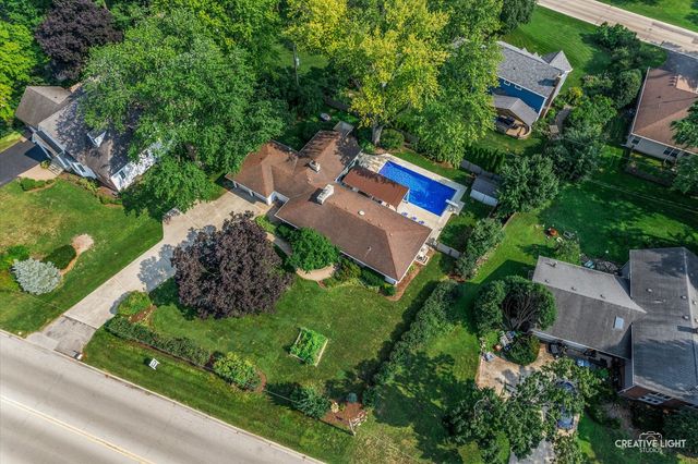 2300 Kaneville Road, Geneva, IL 60134