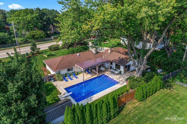 2300 Kaneville Road, Geneva, IL 60134