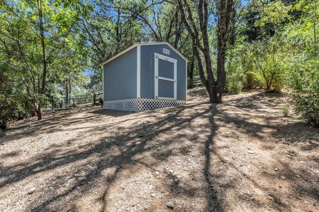 1810 American River Trl, Cool, CA 95614