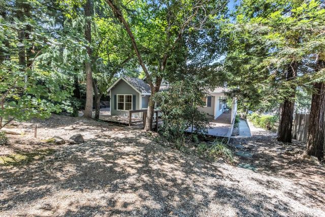1810 American River Trl, Cool, CA 95614
