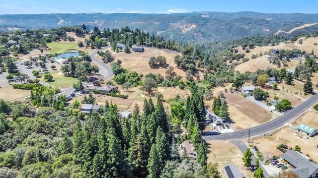 1810 American River Trl, Cool, CA 95614