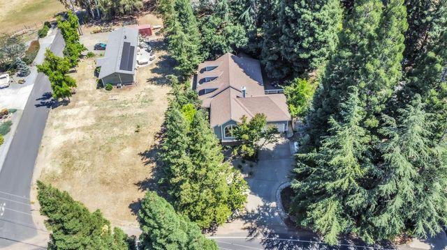 1810 American River Trl, Cool, CA 95614