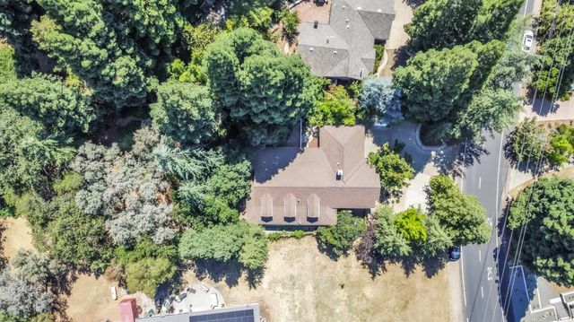 1810 American River Trl, Cool, CA 95614