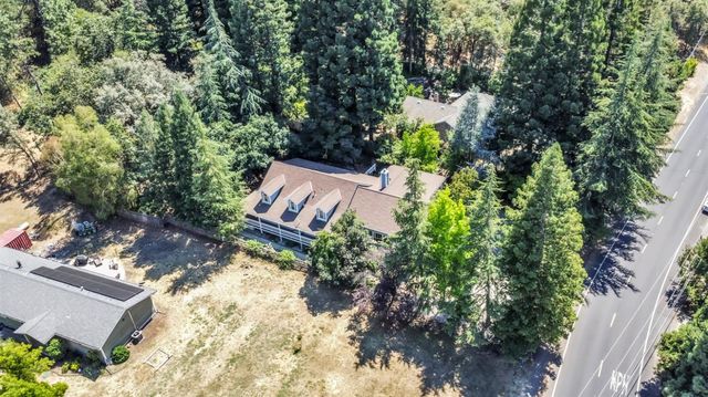 1810 American River Trl, Cool, CA 95614