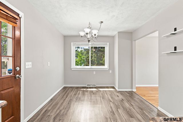 1003 Birchcrest Road, Bellevue, NE 68005