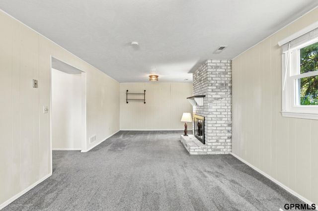 1003 Birchcrest Road, Bellevue, NE 68005