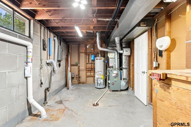 1003 Birchcrest Road, Bellevue, NE 68005