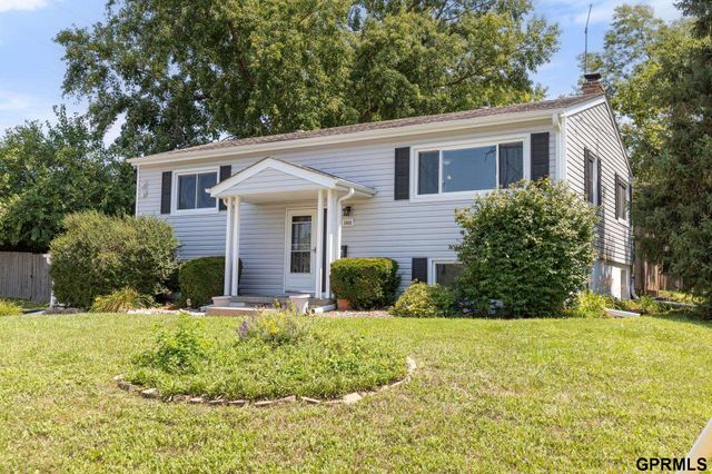1003 Birchcrest Road, Bellevue, NE 68005