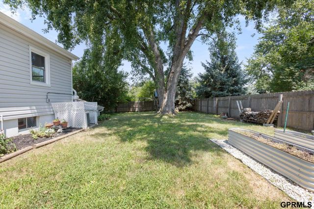 1003 Birchcrest Road, Bellevue, NE 68005