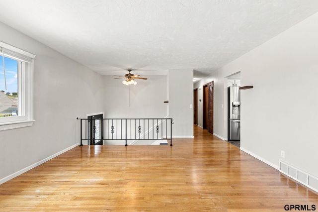 1003 Birchcrest Road, Bellevue, NE 68005