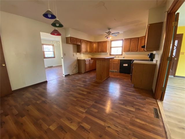 2622 Westwood Drive NW, Cedar Rapids, IA 52405