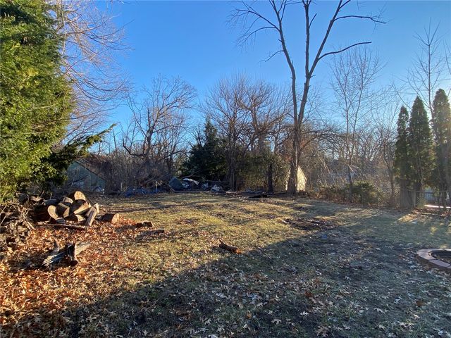 2622 Westwood Drive NW, Cedar Rapids, IA 52405