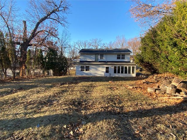 2622 Westwood Drive NW, Cedar Rapids, IA 52405