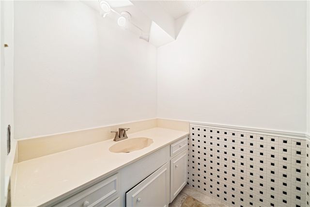 134 Markham Pl, Portland, TX 78374