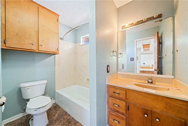 134 Markham Pl, Portland, TX 78374