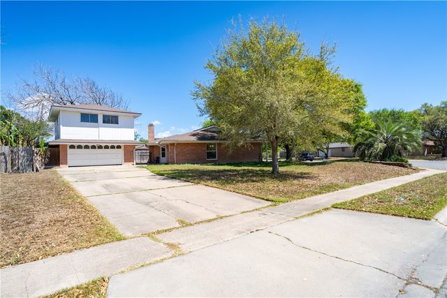 134 Markham Pl, Portland, TX 78374