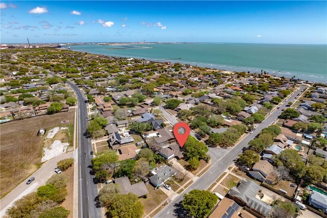 134 Markham Pl, Portland, TX 78374