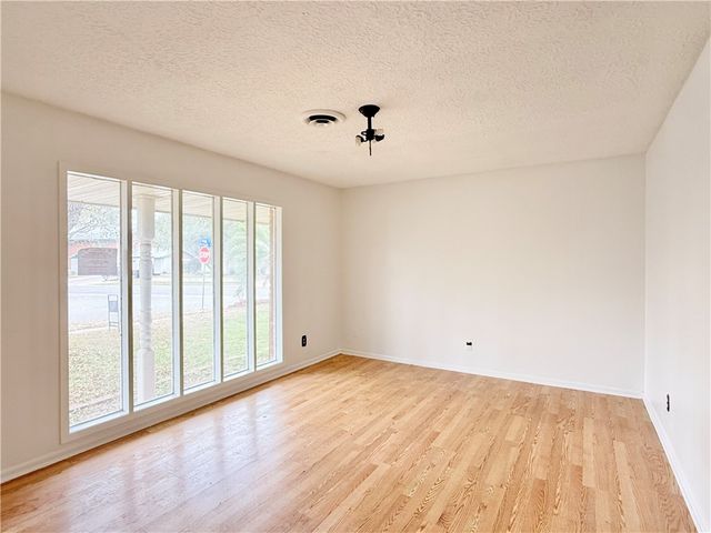 134 Markham Pl, Portland, TX 78374