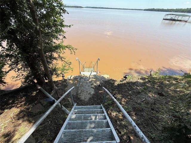 415472 1073 Road, Checotah, OK 74469