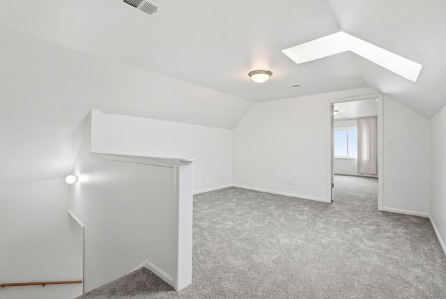 8705 S Saginaw Avenue, Chicago, IL 60617