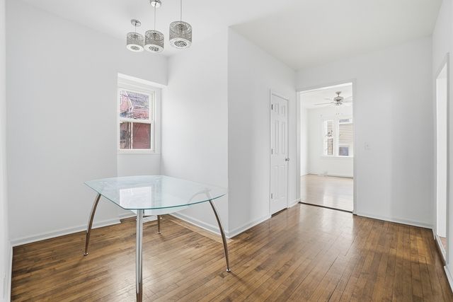 8705 S Saginaw Avenue, Chicago, IL 60617