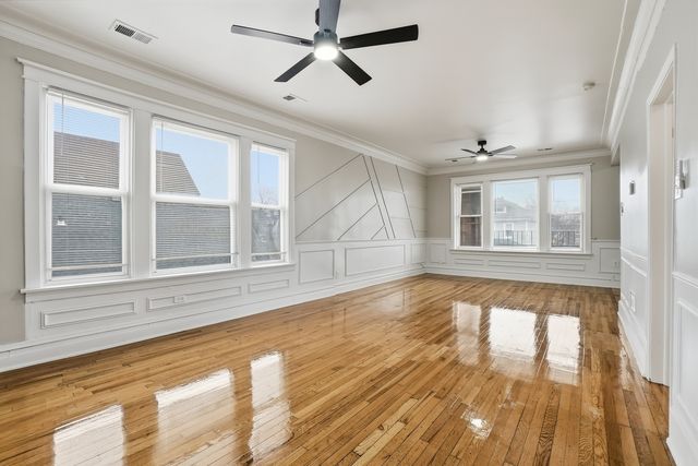 8705 S Saginaw Avenue, Chicago, IL 60617